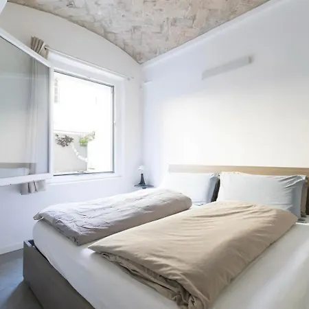 Accanto A Osteria Francescana - Terrazzo - Car Pass *