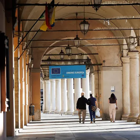 Accanto A Osteria Francescana - Terrazzo - Car Pass Modena